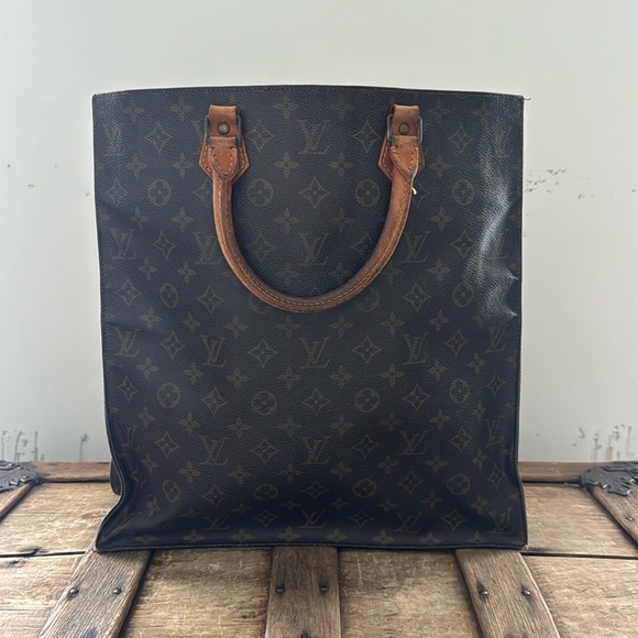 Louis Vuitton LV Sac Plat Monogram Tote Bag